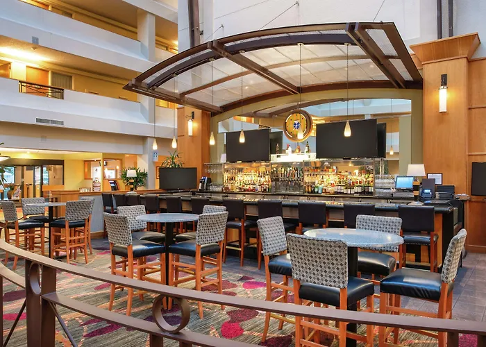 Doubletree Suites By Hilton Seattle Airport/Southcenter